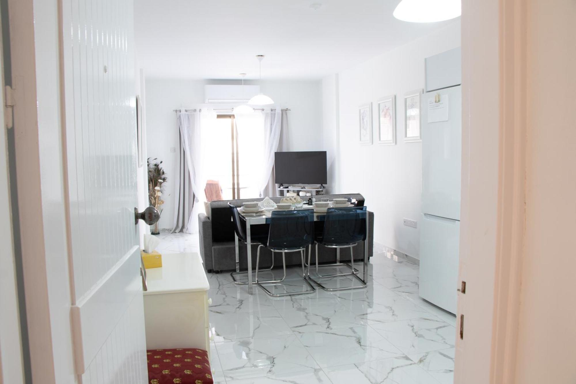 Apartment,Near The Beach Pinikoudes Larnaka Exterior foto